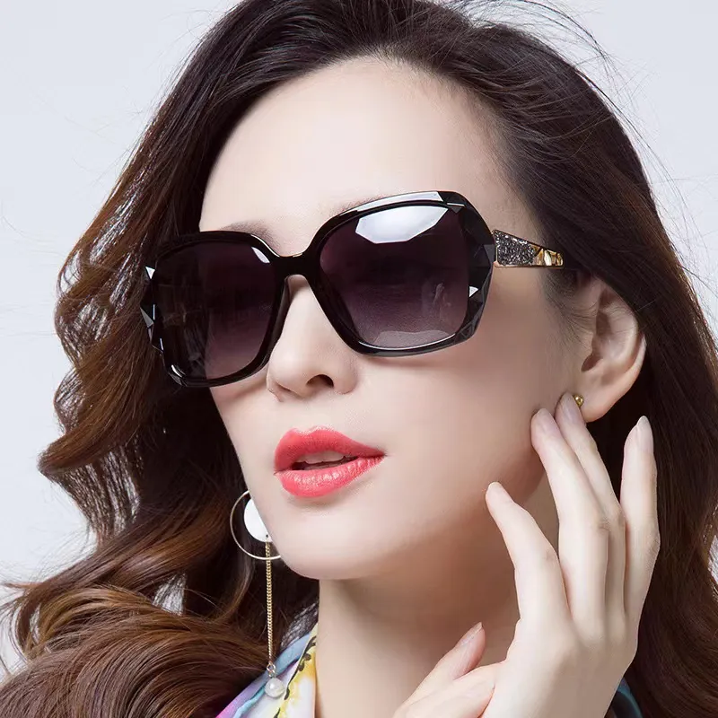 Oversized Square Sunglasses For Women PC Frame Gradient Lens UV385 Protection Vacation Fashion Vintage Trendy Style
