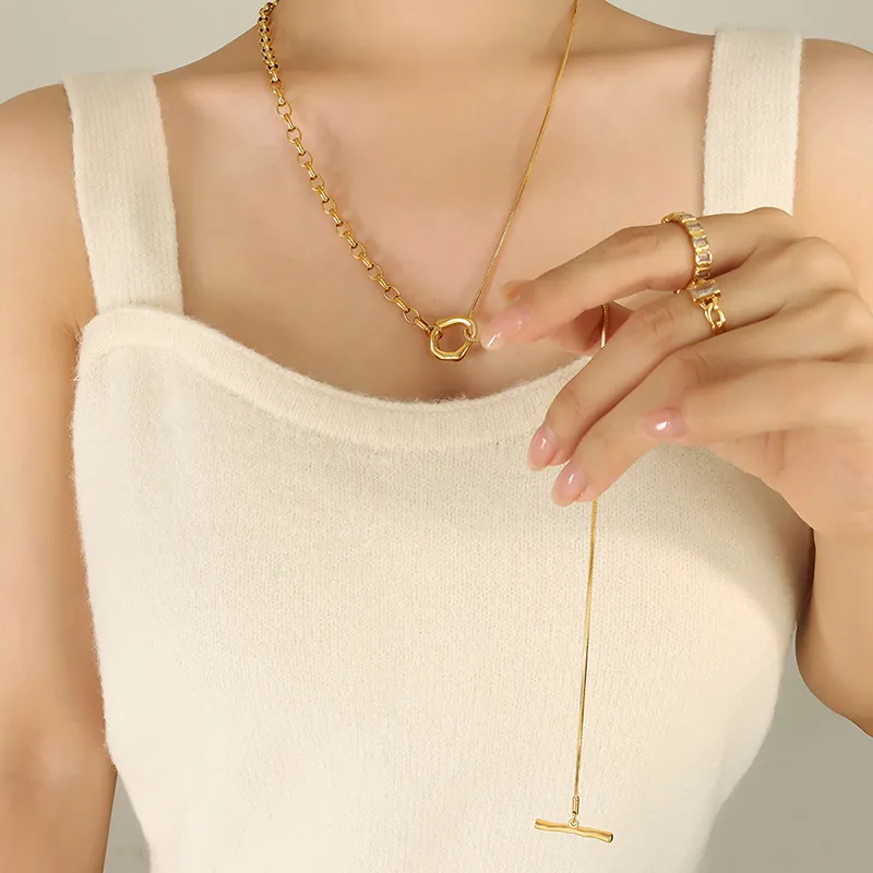 Collier Long Pull Minimaliste En Acier Titane Plaqué Or 18K Fermoir À Bascule Chaîne À Maillons Asymétriques Bijou Tendance