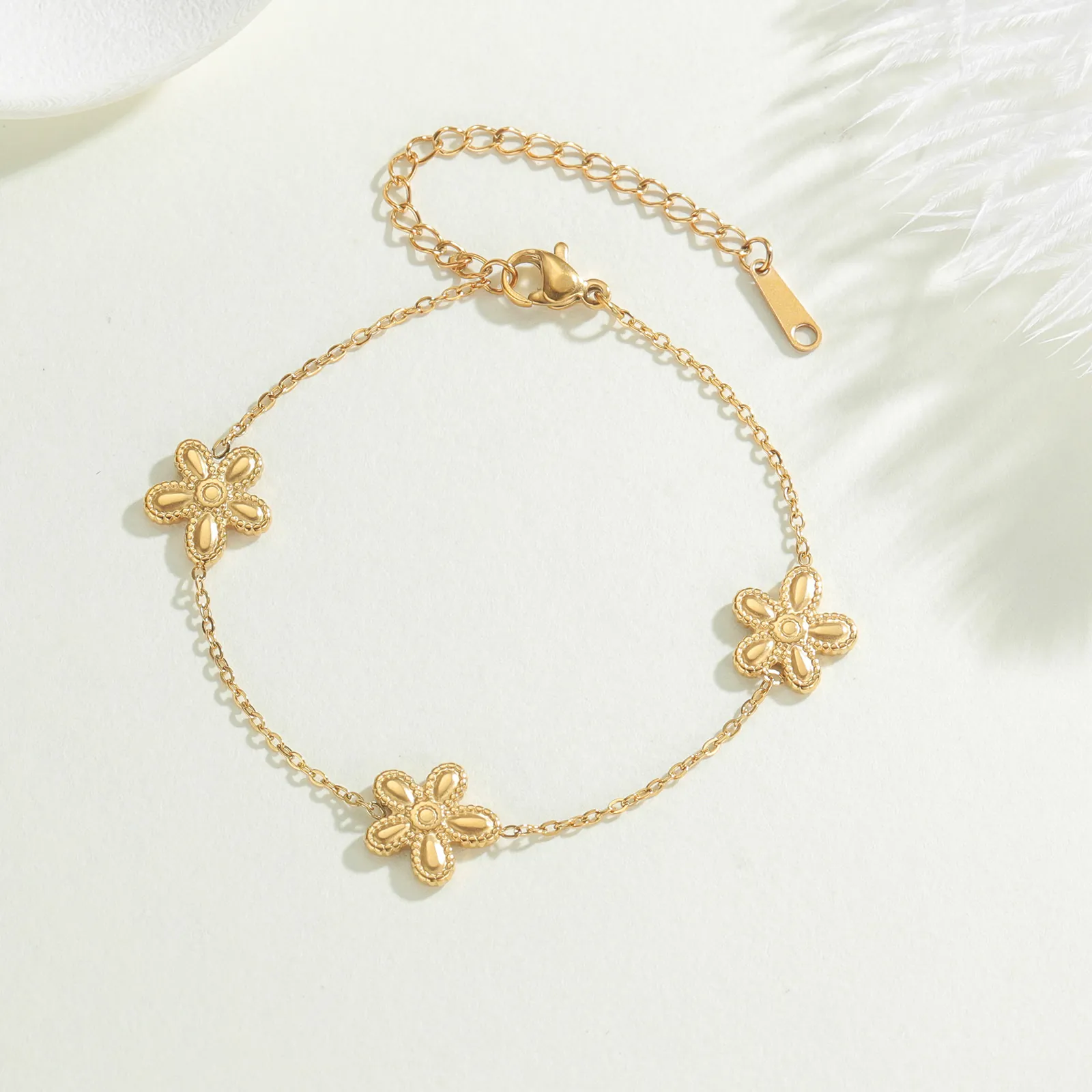 Stainless Steel Floral Pendant Bracelet For Women High End Gold Silver Plated Titanium Steel Link Chain Adjustable Jewelry