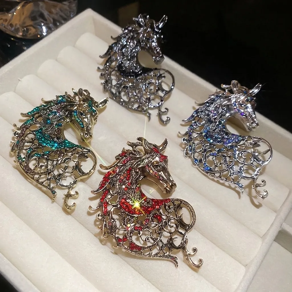 Horse Head Brooch Alloy Rhinestone Hollow Out Vintage Style Corsage For Women Elegant Clothing Accessory Jewelry Gift
