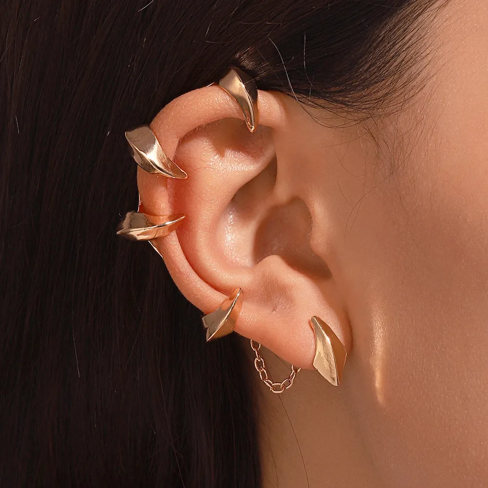 Gothic Devil Claw Ear Wrap Ear Cuff With Chain Tassel Zinc Alloy Earring Post Punk Dark Style Non Piercing For Women