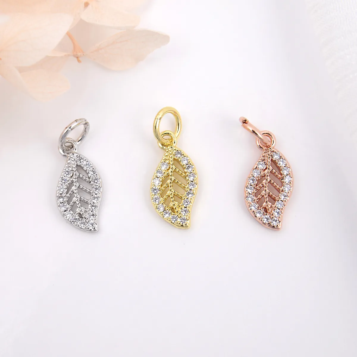 Mini Leaf Pendant Copper Micro Paved Cubic Zirconia For DIY Jewelry Making Bracelet Necklace Earring