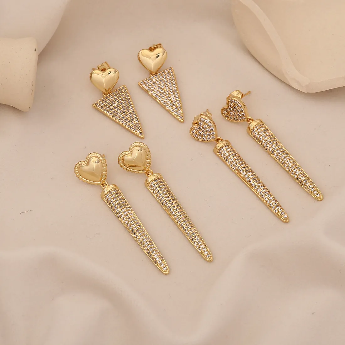Boucles D'oreilles Pendantes Cœur Géométrique Triangle Et Cône Cuivre Avec Zircon Pour Femmes Bijoux Élégants Plaqué Or