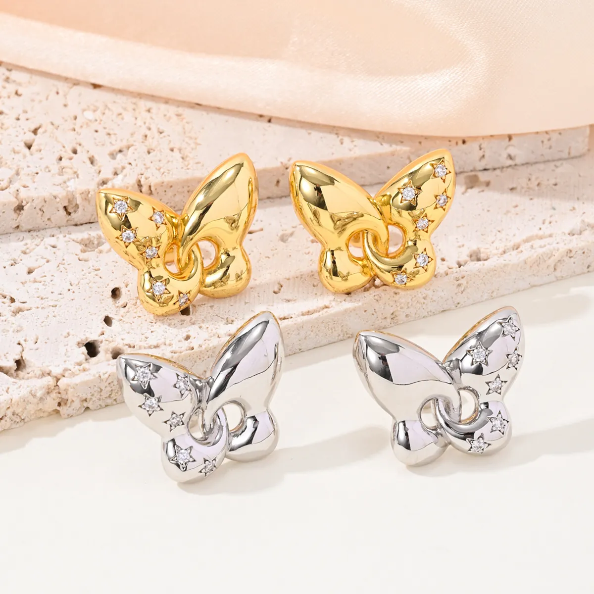 Boucles d'Oreilles Clous en Cuivre Papillon avec Incrustation de Zirconia Plaqué Or 18K Argent Bijoux Géométriques Femme Cadeau