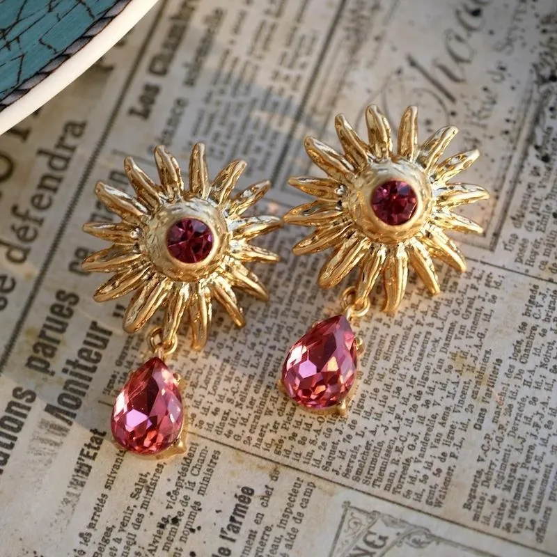 Vintage Copper Sunflower Drop Earrings For Women Pink Rhinestone Inlaid Dangle Earrings Retro Luxurious Jewelry Gift