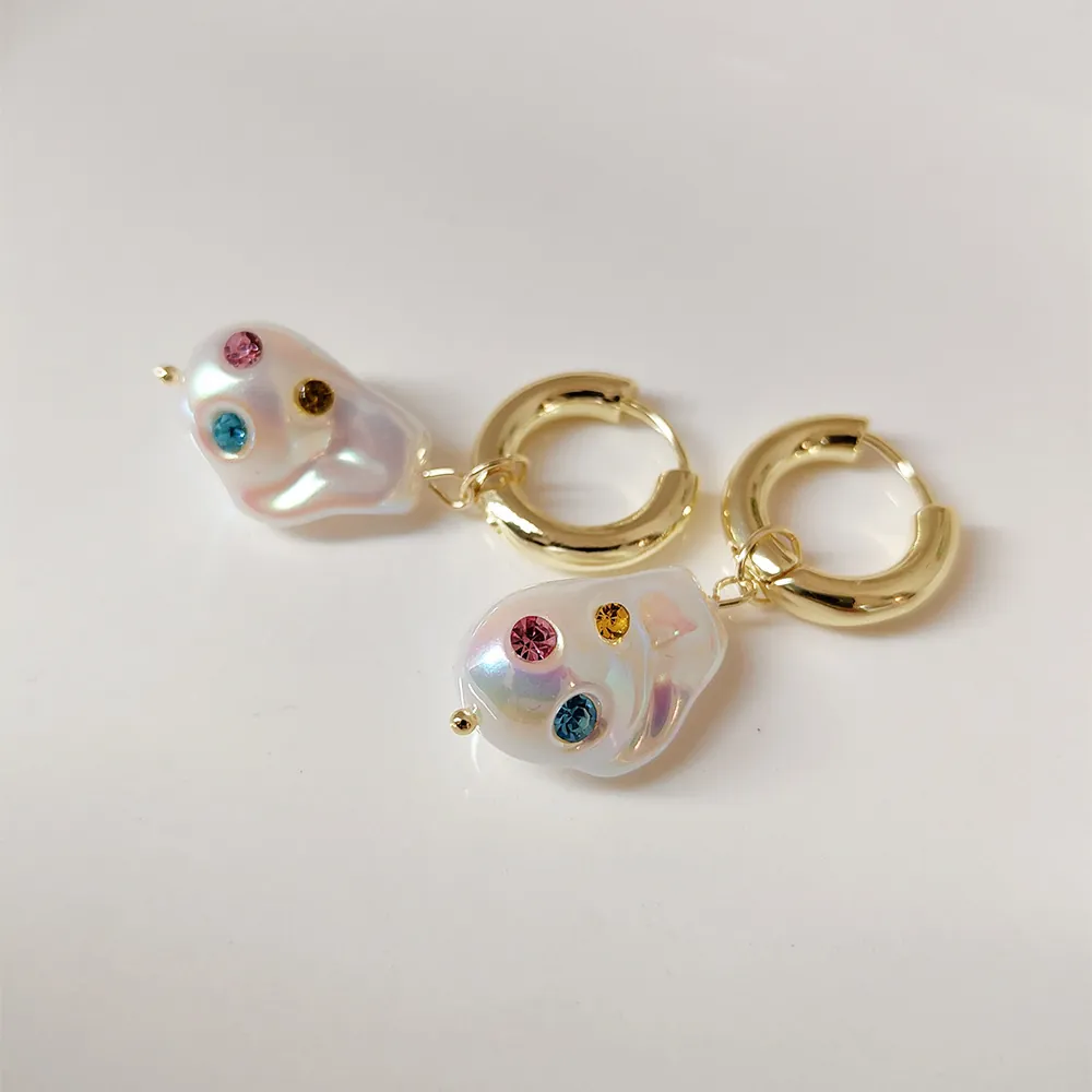 Artificial Baroque Pearl Hoop Earrings Irregular Colored Rhinestone Inlaid Copper Clasp Vintage Elegant Jewelry For Women