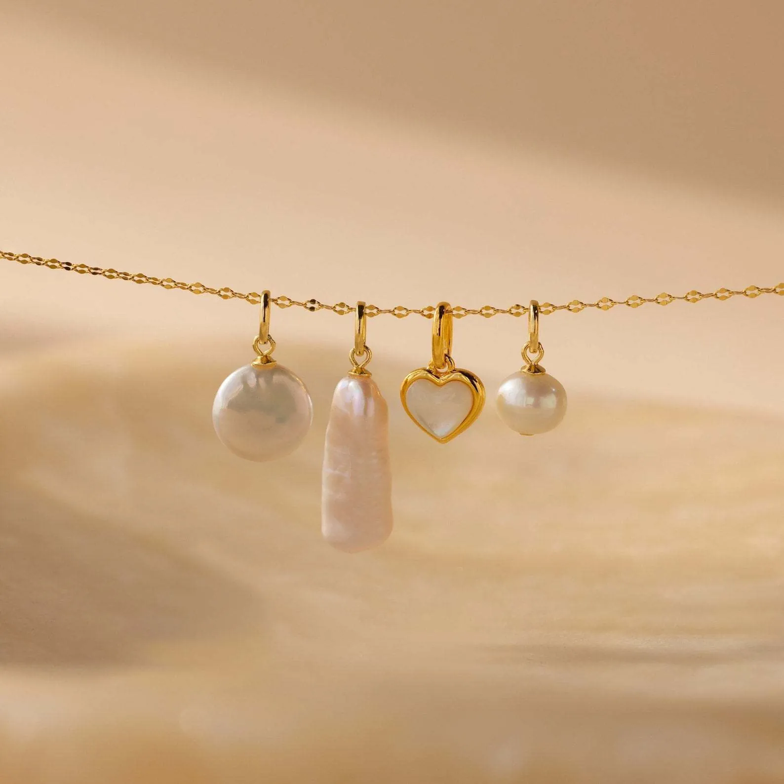 Stainless Steel Gold Plated Heart Mother Of Artificial Pearl Artificial Baroque Pearl Pendant Necklace For Women Fashion Dopamine Jewelry