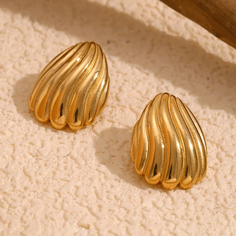 Boucles D'Oreilles Vintage Coquillage Plaqué Or 18K Acier Inoxydable Nervuré Rayé Bijoux Pour Femmes Élégant Mode