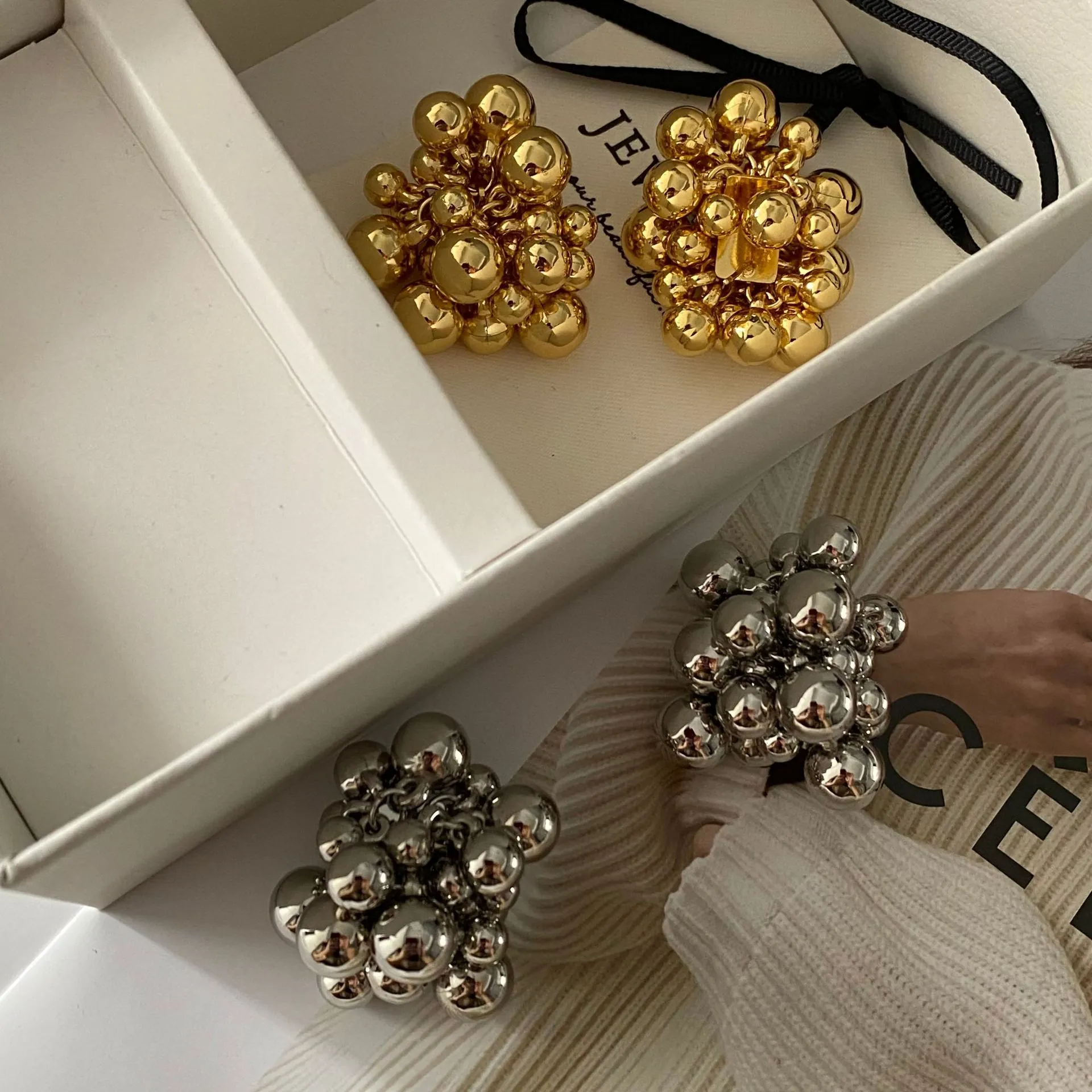 Fashion Copper Metal Ball Cluster Stud Earrings With 925 Sterling Silver Post Geometric Irregular Grape Earrings For Women Jewelry