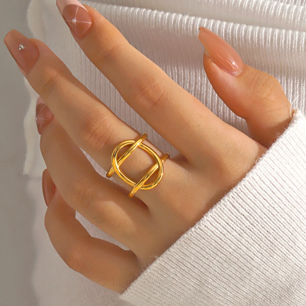 Bague Géométrique Ovale En Acier Inoxydable Lignes Entrelacées Évidées Design Ouvert Réglable Bijoux Modernes Minimalistes Pour Femmes