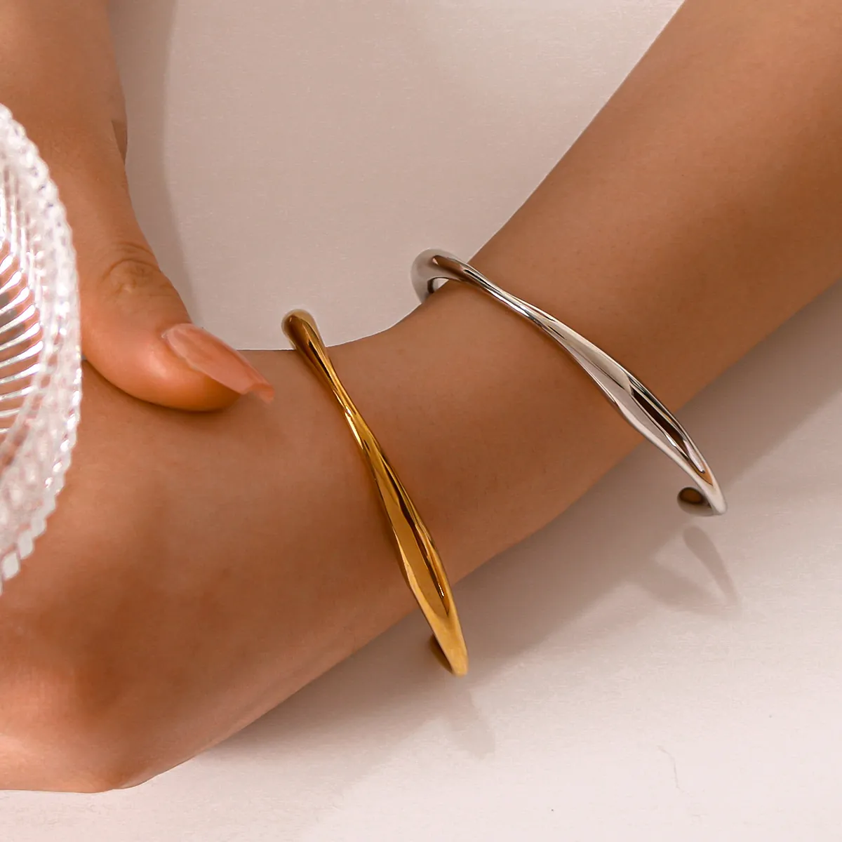 Minimalist Irregular Wave Open Bangle Stainless Steel 18K Gold Plated Adjustable Liquid Metal Style For Women