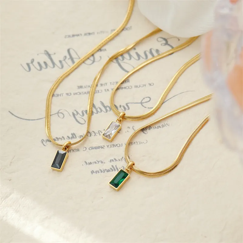 Vintage Gold Plated Stainless Steel Snake Bone Chain Necklace Emerald Green Square Rhinestone Pendant Necklace For Women Jewelry