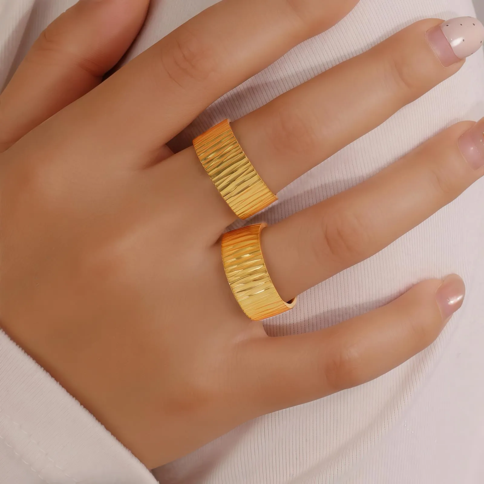 Personalized Stainless Steel Wide Band Ring Gold Plated Vertical Stripe Ins Style Couple Minimalist Fashion Jewelry Finger Ring