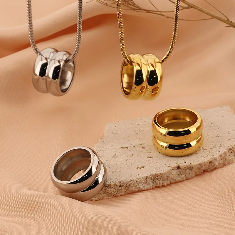 Bijoux Collier Et Bague En Acier Titane Plaqué Or 18K Pendentif Circulaire Double Couche Chaîne Serpent Élégant Pour Femmes