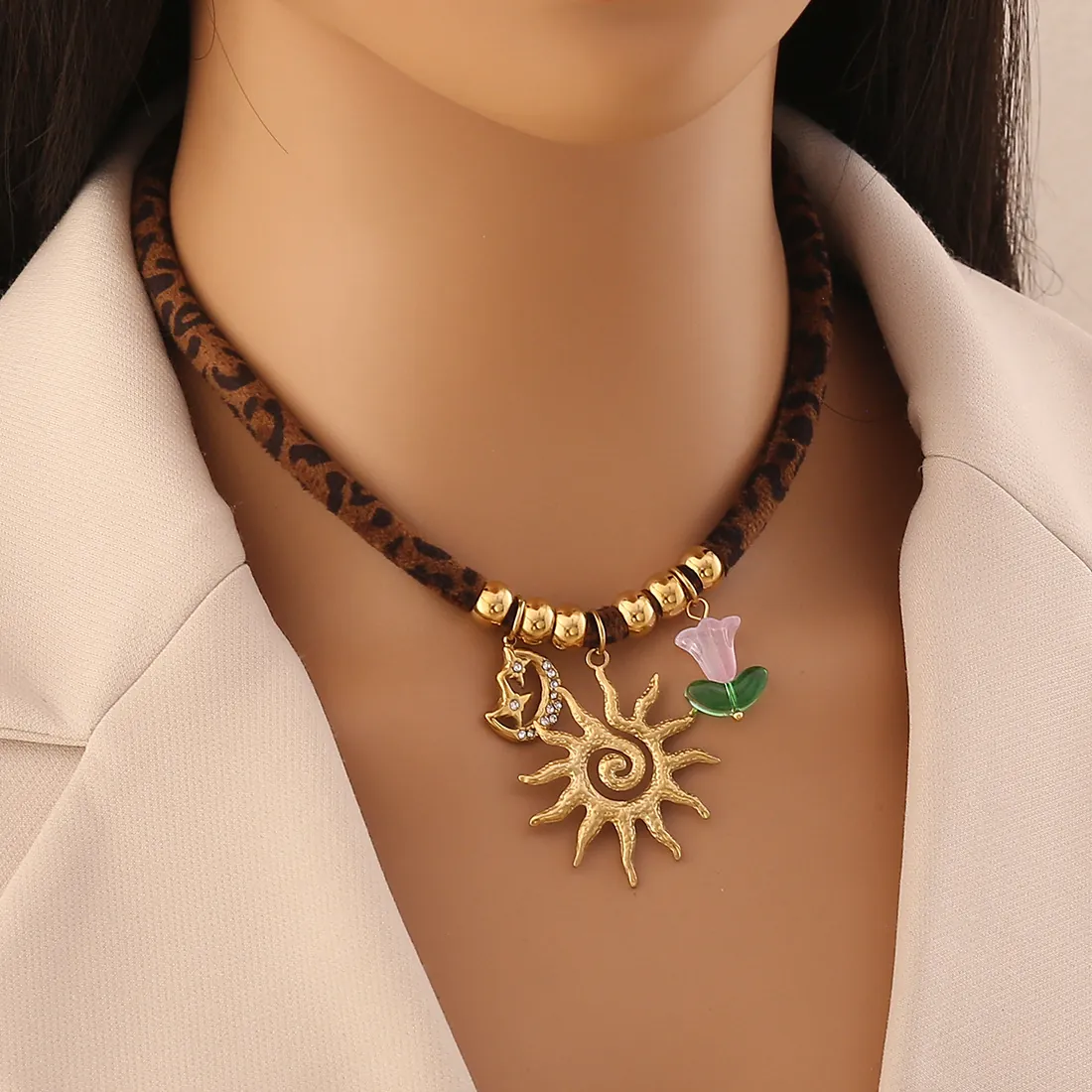 Collana Vintage In Cordino Leopardato Per Donna Con Ciondoli Sole Luna Fiore In Acciaio Inossidabile Gioielli Retrò