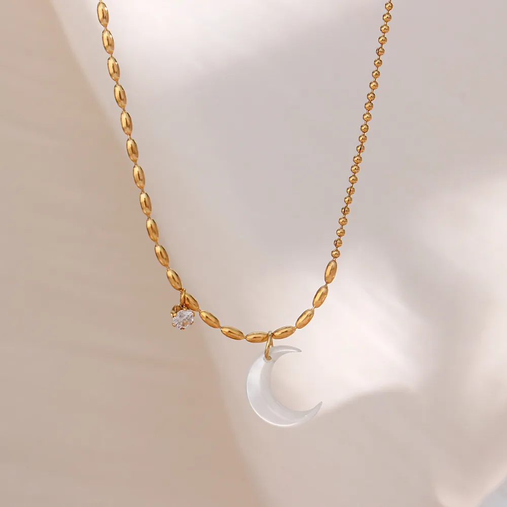 Stainless Steel Crescent Moon Pendant Necklace For Women Gold Plated Shell Moon Rhinestone Inlaid Bead Chain Jewelry