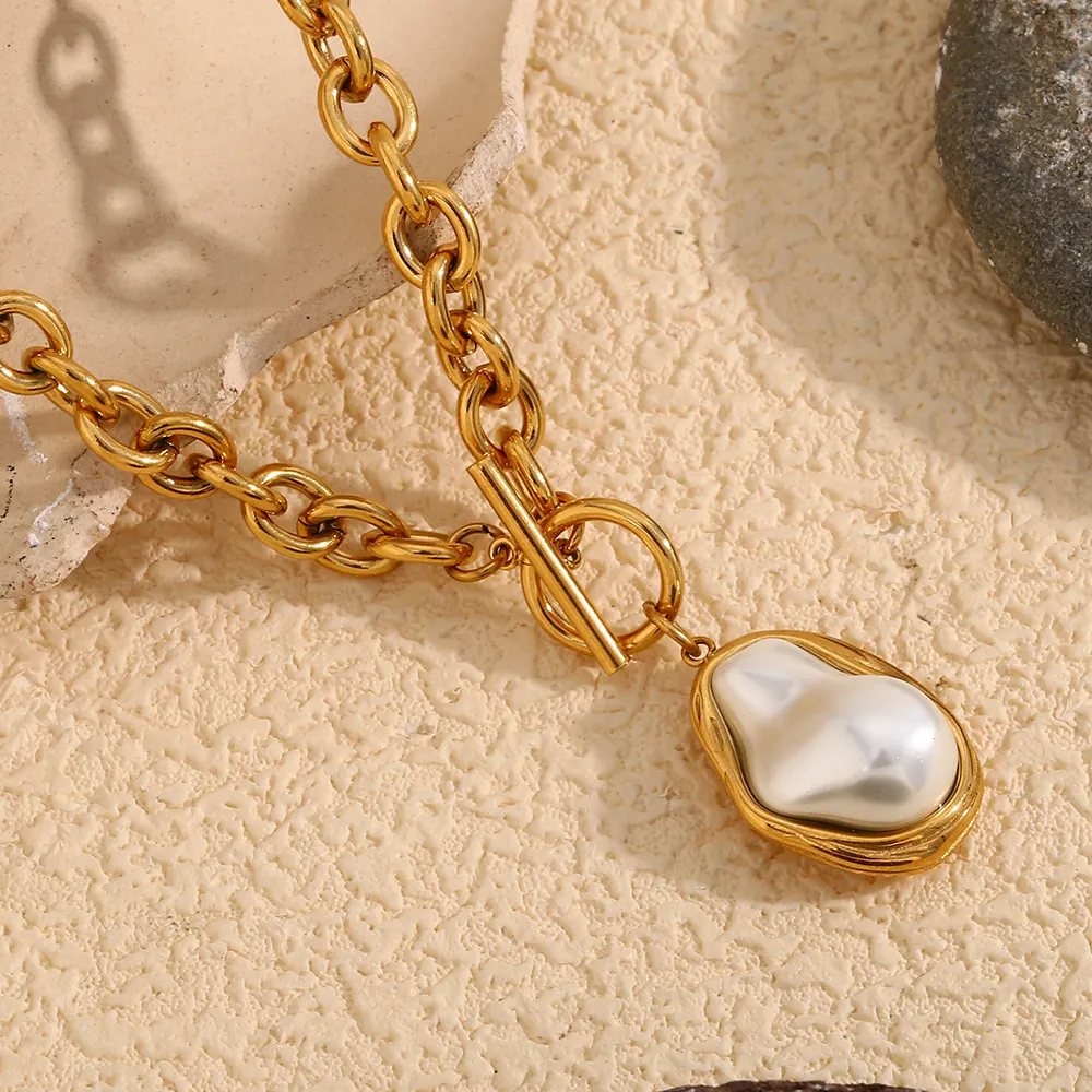 Artificial Baroque Pearl Pendant Necklace For Women 18K Gold Plated Stainless Steel Chunky Chain Retro OT Buckle Fashion Jewelry