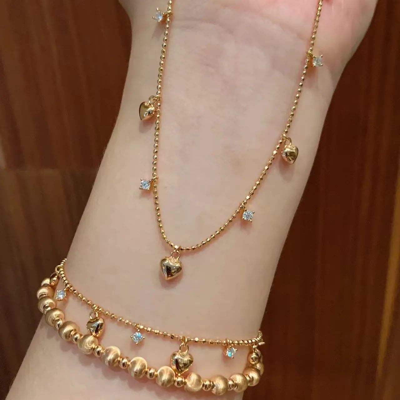 Set di Gioielli in Rame Vintage Collana con Pendente a Cuore Oro e Bracciale Regolabile con Strass Perla Artificiale per Donna Festa