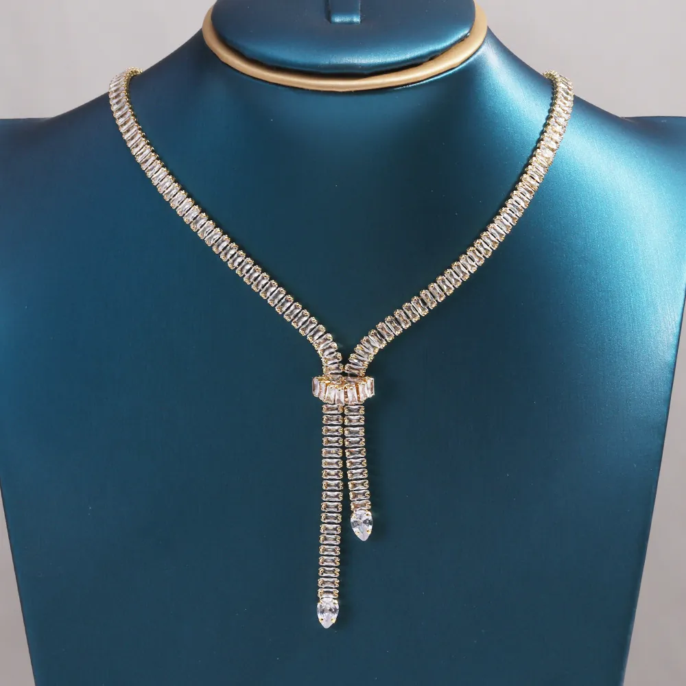 Elegante Collana Lariat Design A Nodo Zircone Rettangolare Forma A Y Pendente Goccia D'acqua Gioielli Sexy Per Donne