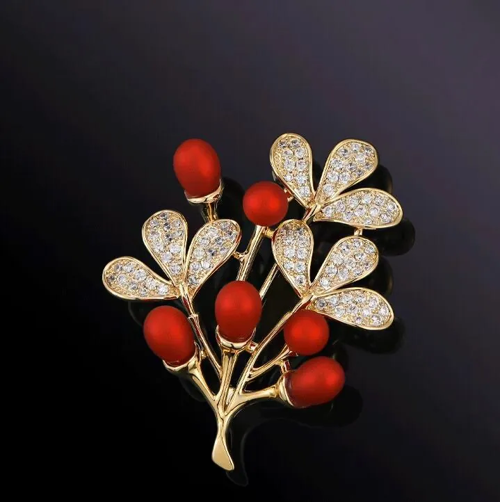 Elegant Gold Alloy Red Berry Brooch For Women White Rhinestone Leaf Luxury Floral Plant Suit Lapel Pin Christmas New Year Gift