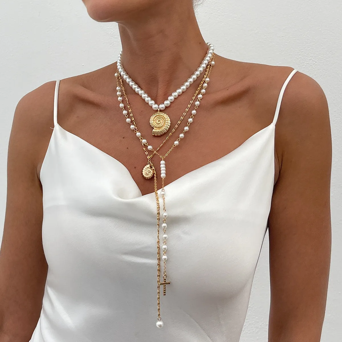 Imitation Artificial Pearl Rhinestone Alloy Layered Necklace Conch Seashell Cross Pendant French Vintage Vacation Aesthetic Women