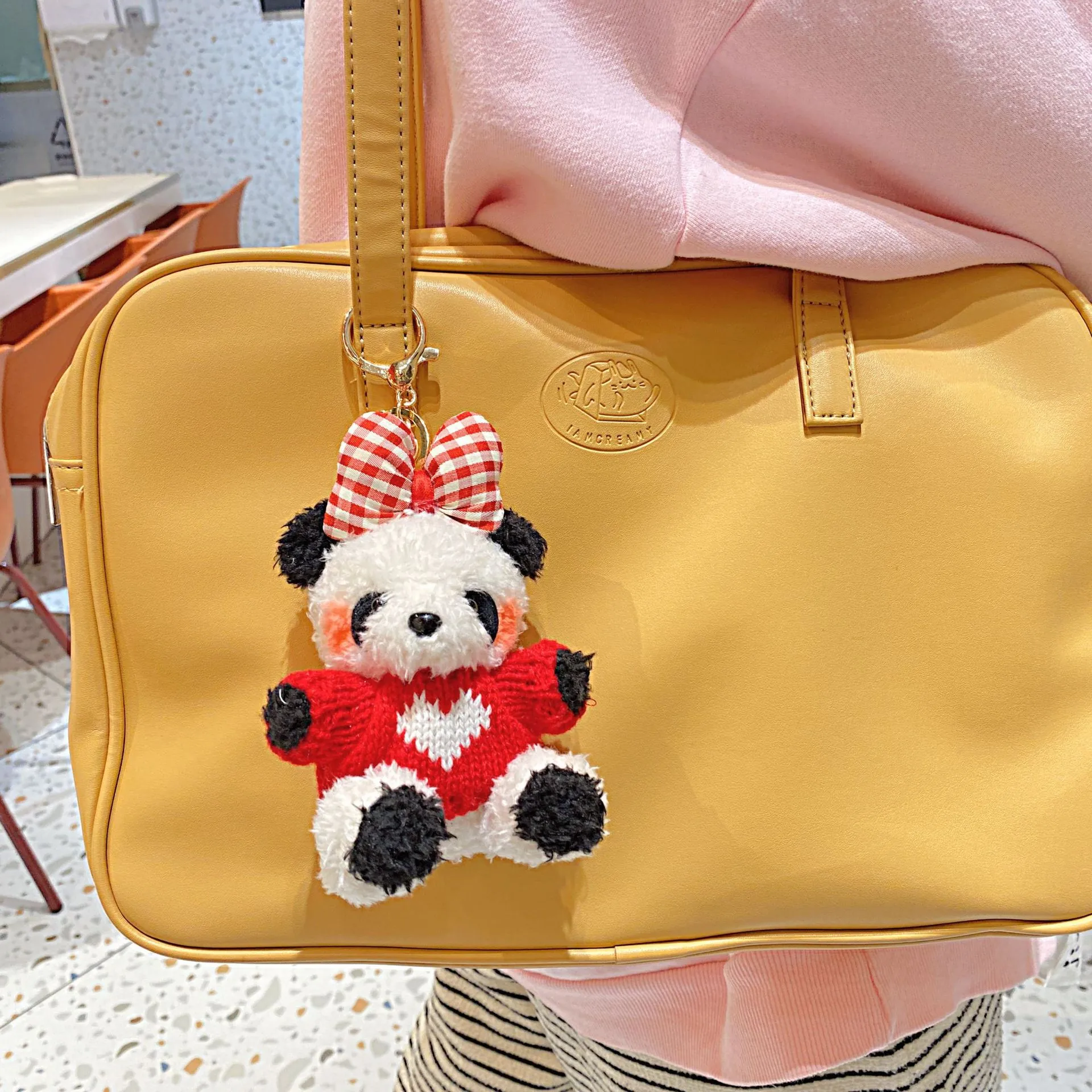 Porte-clés Panda En Peluche Pull En Tricot Mignon Décor De Cœur Et Nœud Pendentif De Sac Poupée En Peluche Cadeau Pour Femmes Filles
