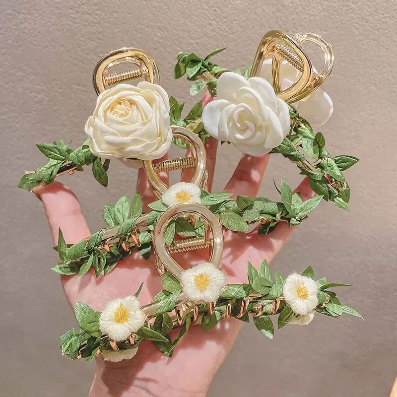 Flower Leaf Hair Claw Clip Alloy Fabric Non-Slip Large Shark Clip Retro French Romantic Floral Hair Accessory For Women