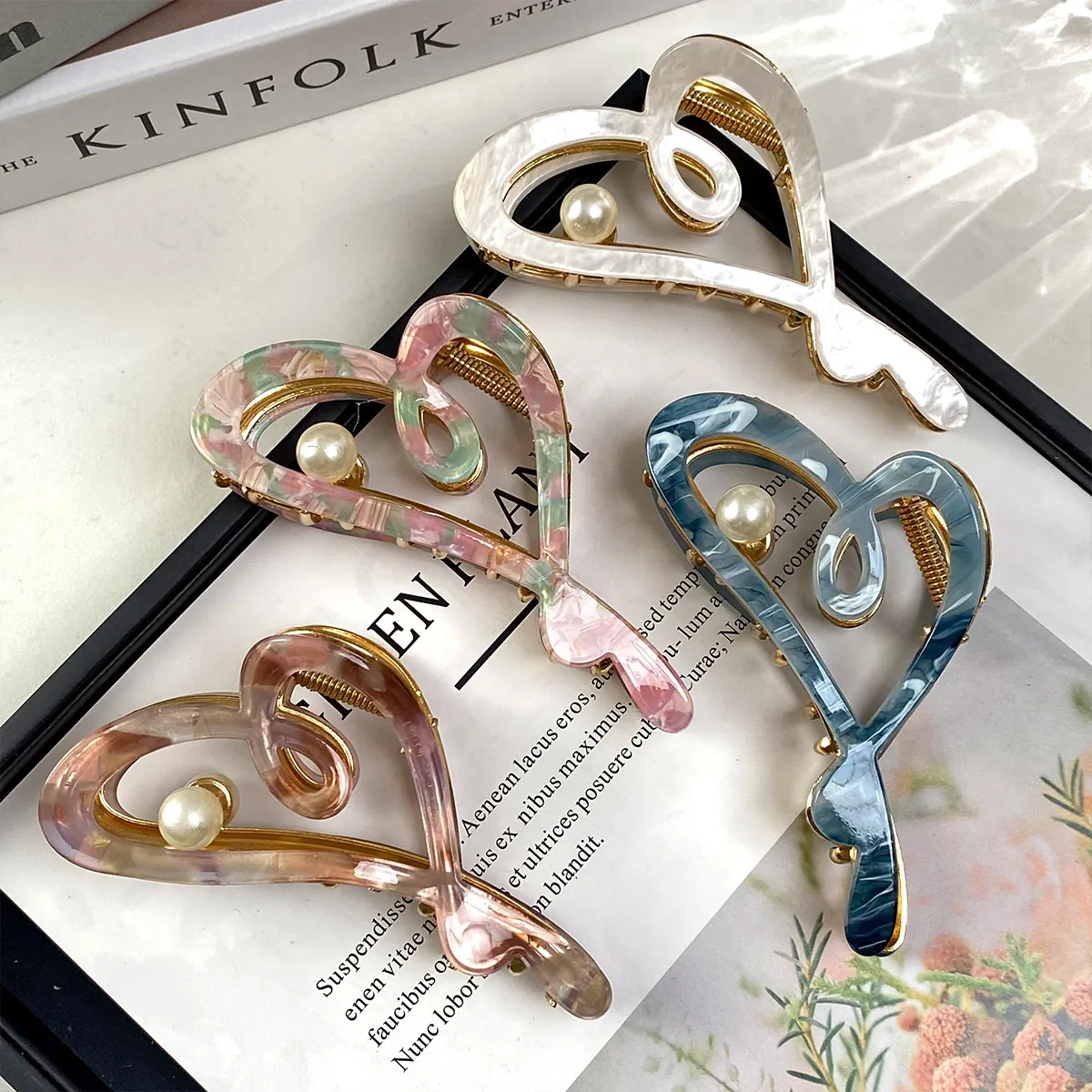 Pince À Cheveux En Forme De Cœur Évidée Acétate Décoration Künstliche Perle Accessoire Cheveux Doux Pour Femme Élégant