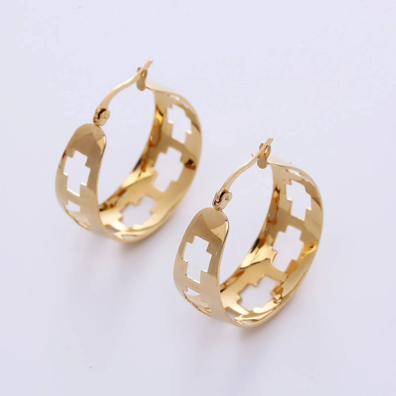 Gothic Cross Cutout Hoop Earrings 18K Gold Plated Stainless Steel Geometric Round Punk Jewelry For Women