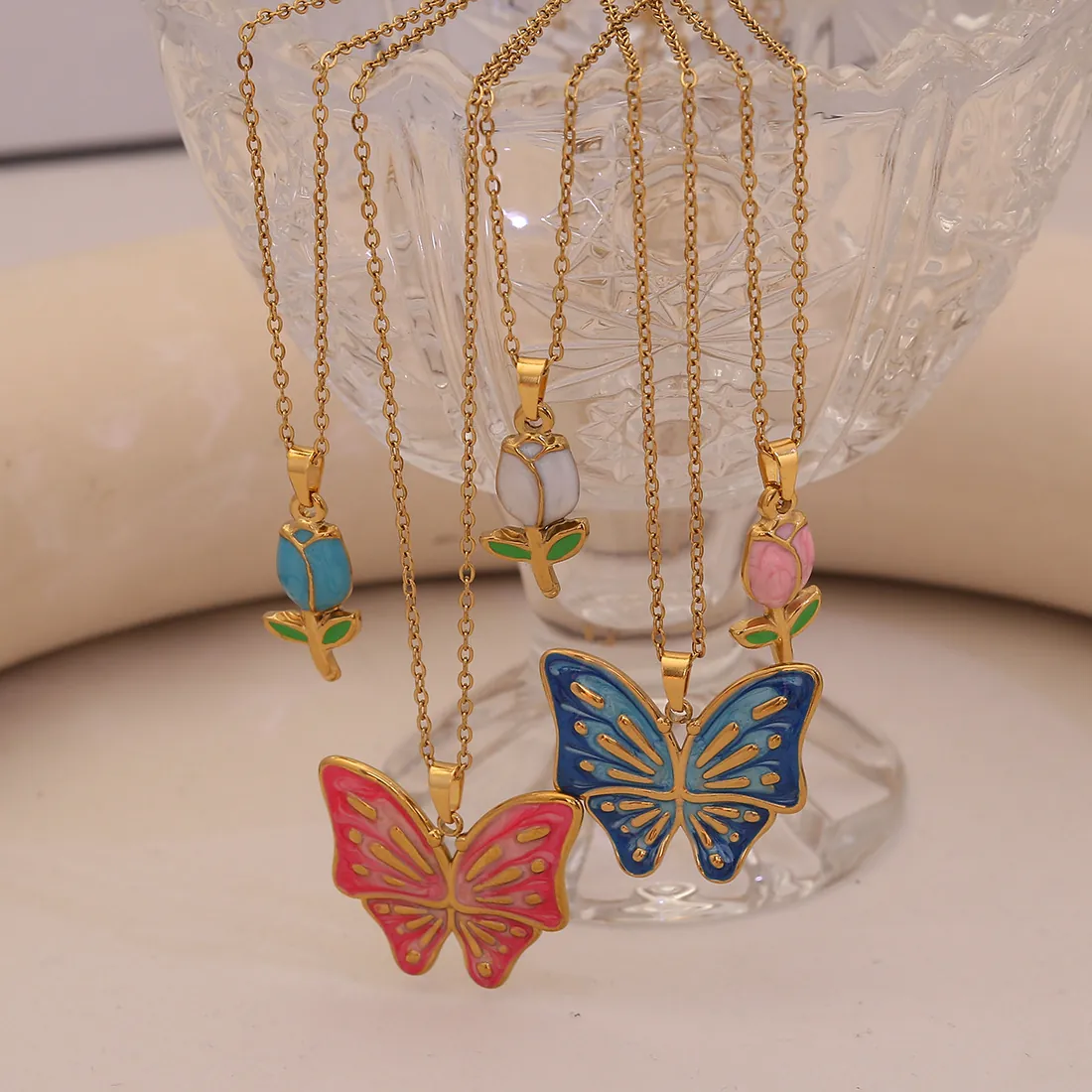 Schmetterling Tulpe Anhänger Halskette Edelstahl Vergoldet Emaille Mode Nischenschmuck Elegantes Geschenk Für Frauen