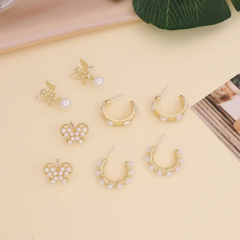 Alloy Imitation Künstliche Perle Schmetterling Engel Ohrstecker Barock Stil Vintage Gold Farbe Eleganter Schmuck Damen