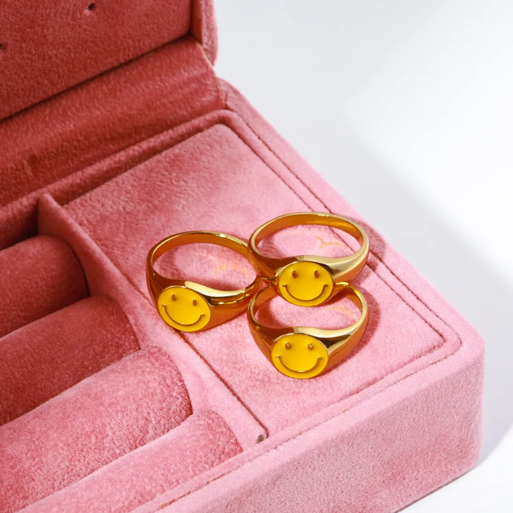 Anello Da Dito Con Faccia Sorridente In Rame Placcato Oro Con Smalto Giallo Gioielli Di Moda Stile INS Per Donne Ragazze