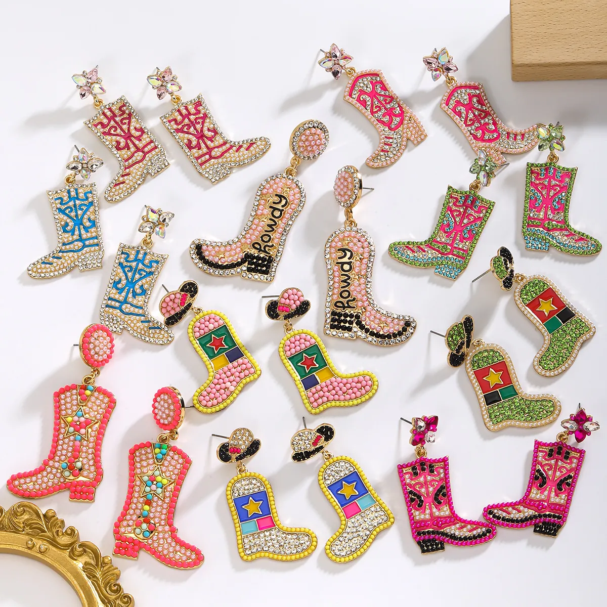 Exaggerated Alloy Beaded Cowboy Boot Drop Earrings For Women Gold Plated Rhinestone Personalized Retro Western Style Jewelry Gift