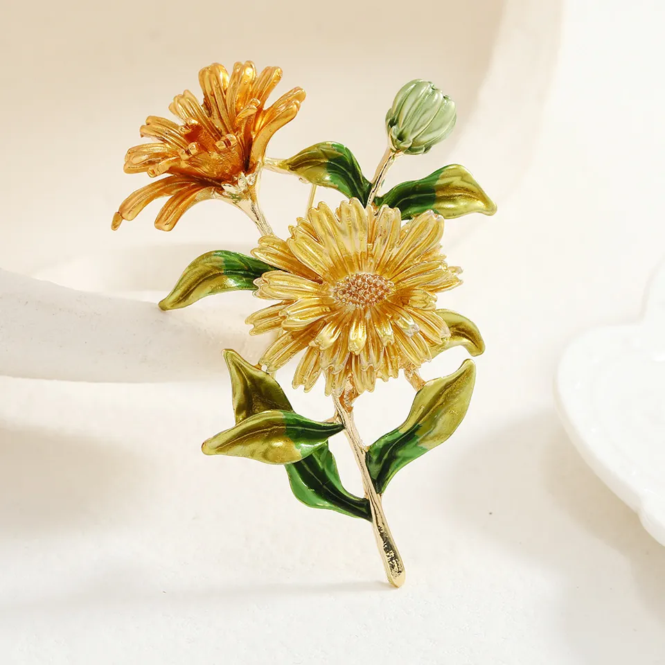 Daisy Flower Brooch Alloy Enamel Oil Dripping Floral Pin Vintage Elegant Clothing Accessory For Women