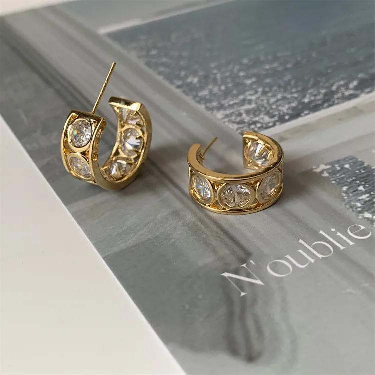 French Vintage Minimalist C-Shaped Copper Hoop Earrings For Women Gold Plated Round Rhinestone Inlaid Fashion Jewelry Gift