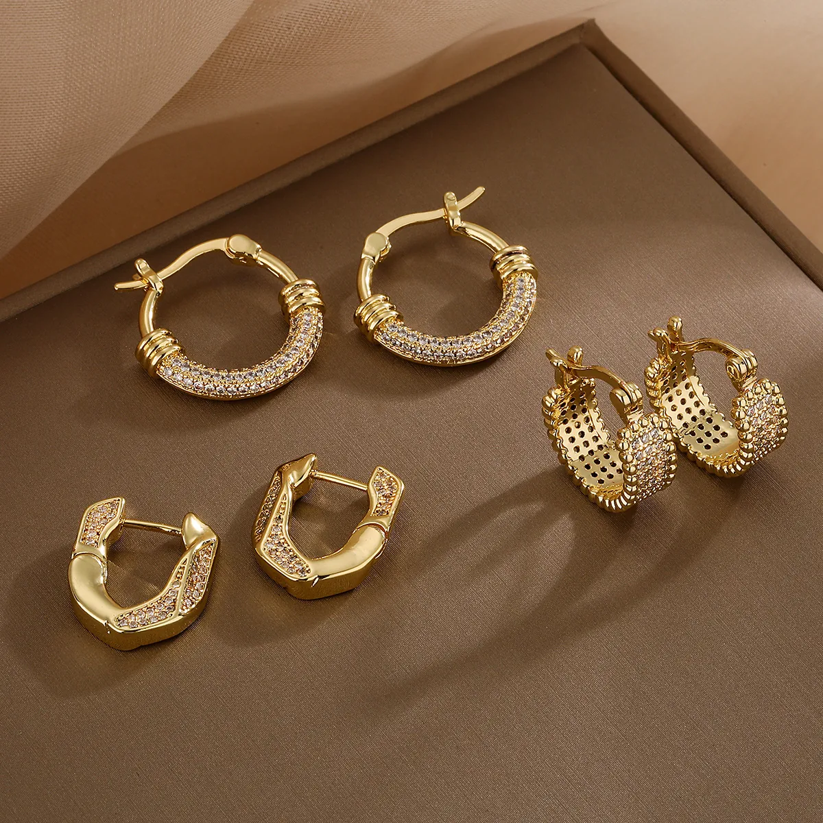 Mode Cuivre Plaqué Or Zircon Géométrique Créoles Pour Femmes Style Ins Élégant Bijou Accessoire