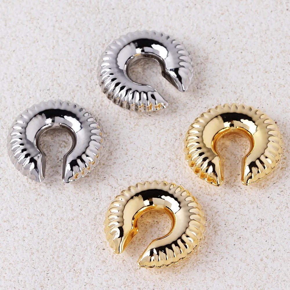 Vintage C Shaped Ear Cuffs Ribbed Twisted Texture Copper Plated 18K Gold Non Pierced Clip On Earrings For Women
