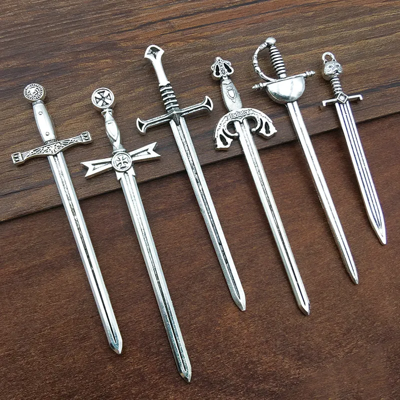 Vintage Legierung Schwert Anhänger Antiksilber Ritter Klinge Charms Für DIY Schmuckherstellung Cosplay Zubehör Mittelalterliche Schwerter