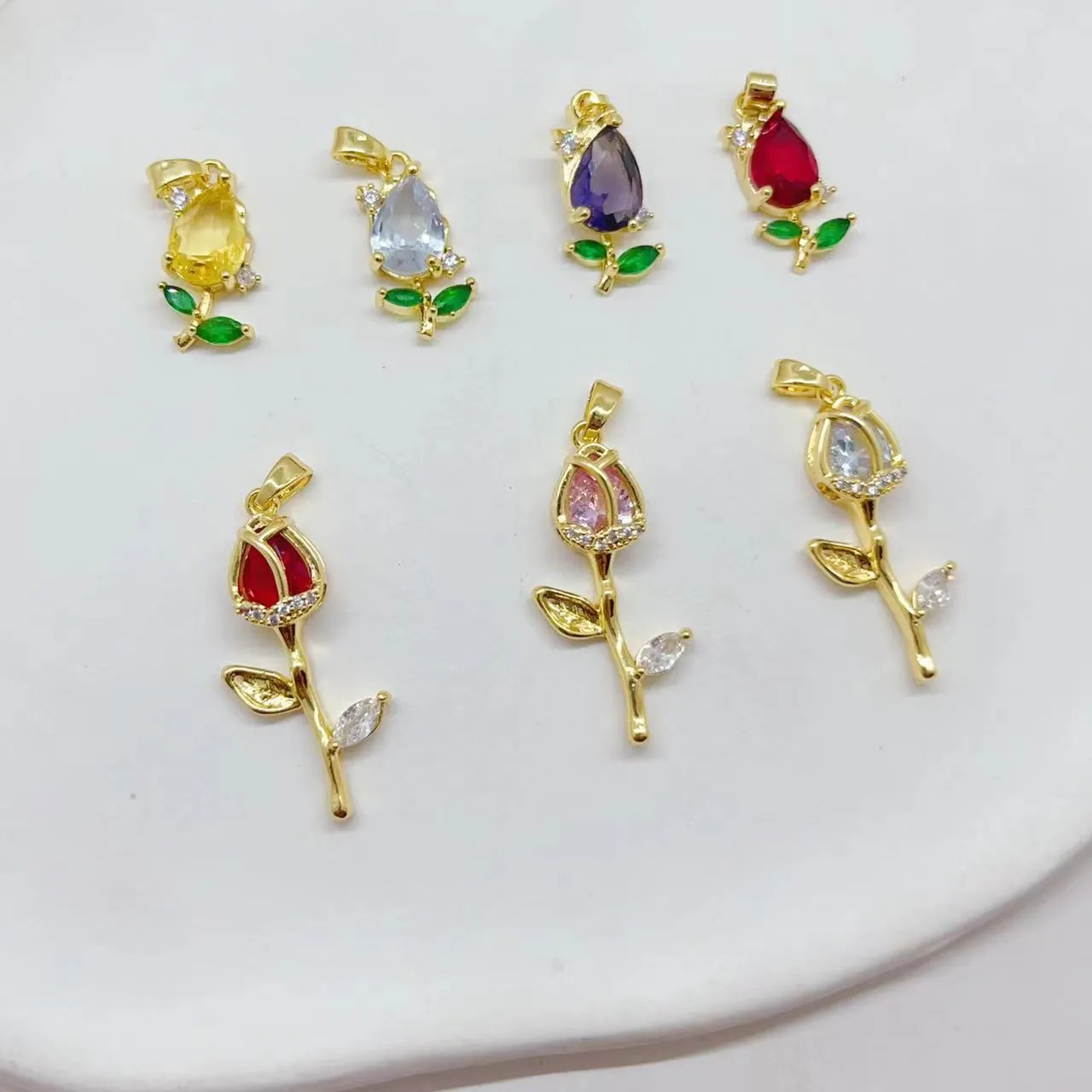 Tulipano Rosa Fiore Ciondolo Rame Placcato Oro Vero Micro Pave Zirconia Pendente Per Fai Da Te Gioielli Accessori