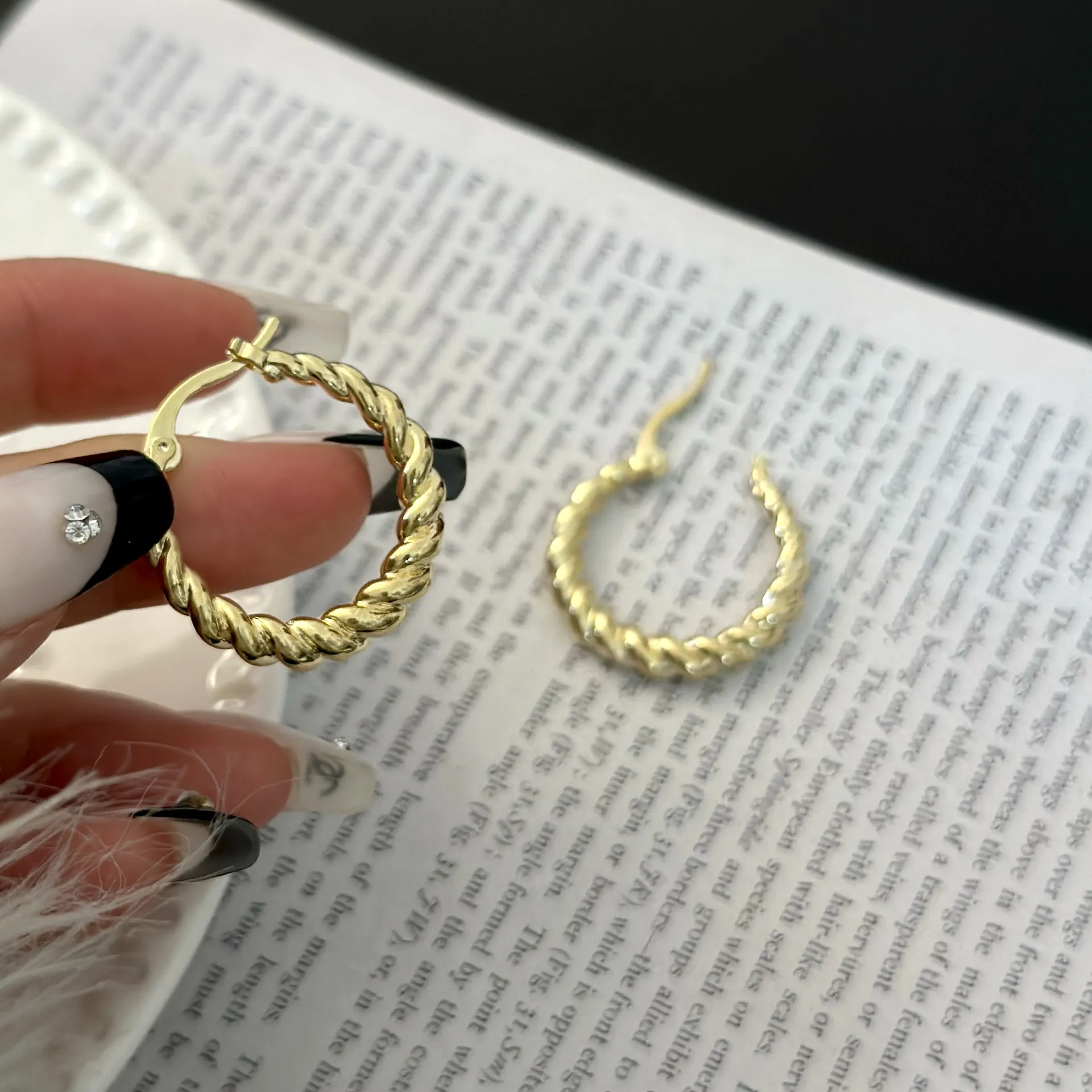 French Retro Twisted Hoop Earrings Copper 14K Gold Plated Geometric Fashion Jewelry For Women