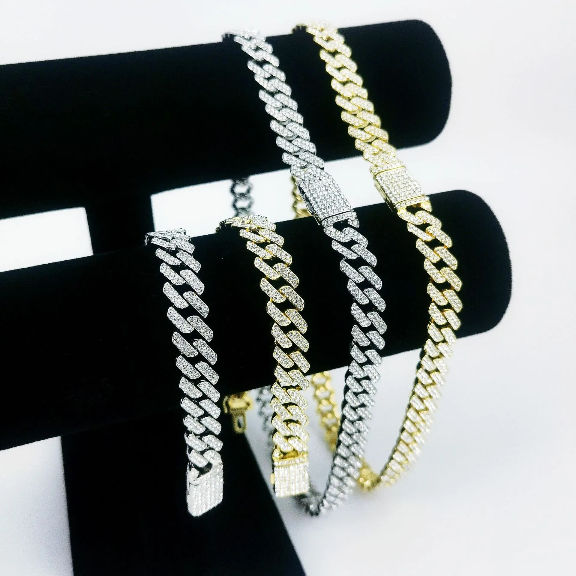 Iced Out Cuban Link Necklace Alloy Rhinestone Hip Hop Streetwear For Men Women Gold Silver Jewelry
