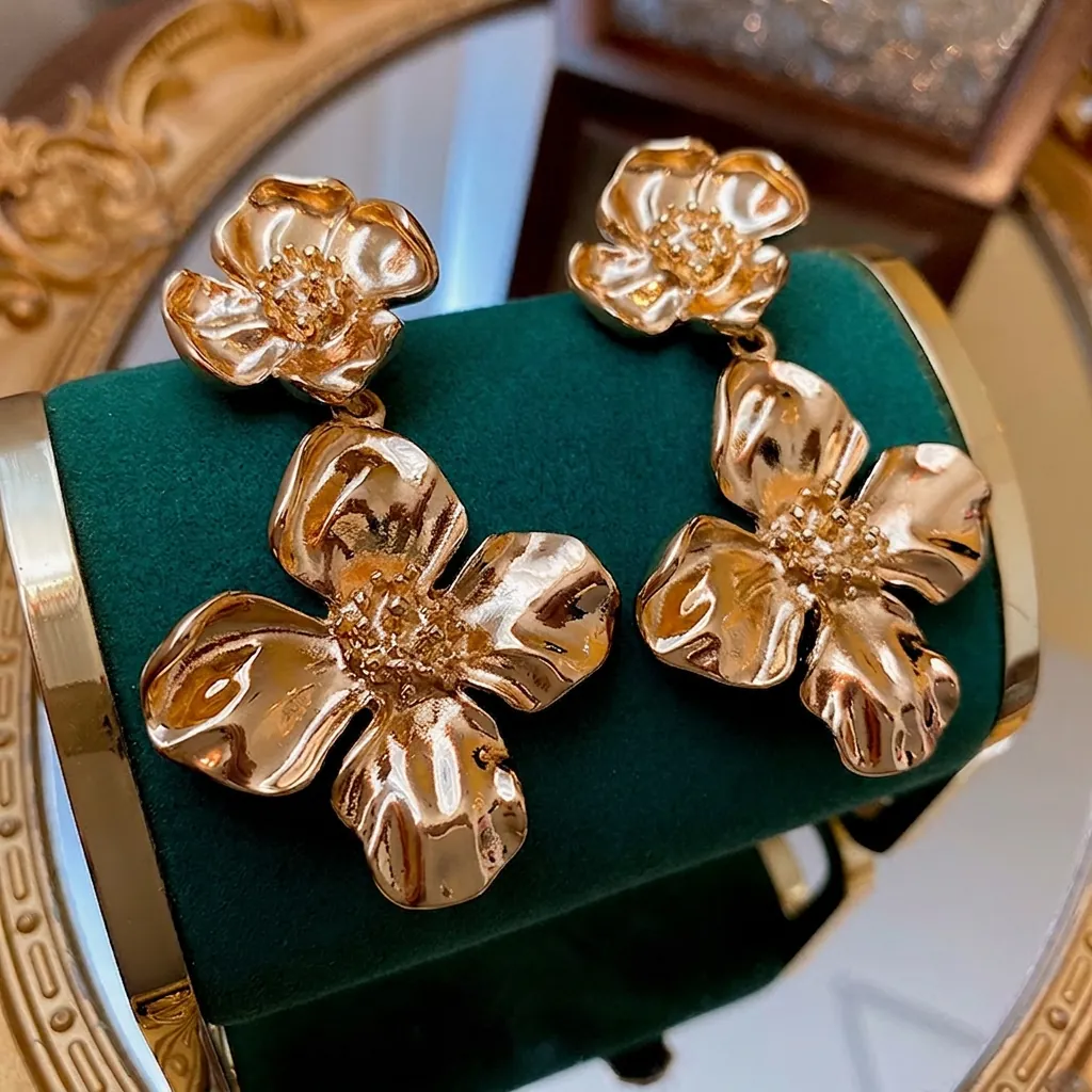 Orecchini Pendenti A Fiore In Oro Vintage Lega Metallica Lusso Stile Retrò Per Donne Con Perno In Argento Sterling 925