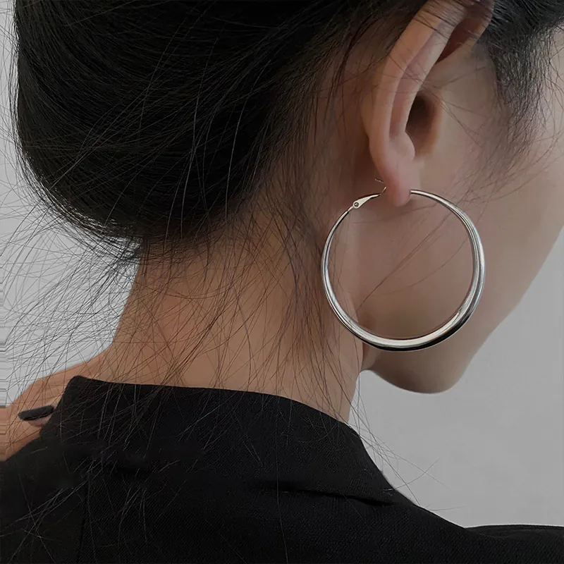 Créoles Géométriques Alliage Circulaire Style Minimaliste Avec Tige De Boucle D'oreille En Argent Pour Bijoux De Mode