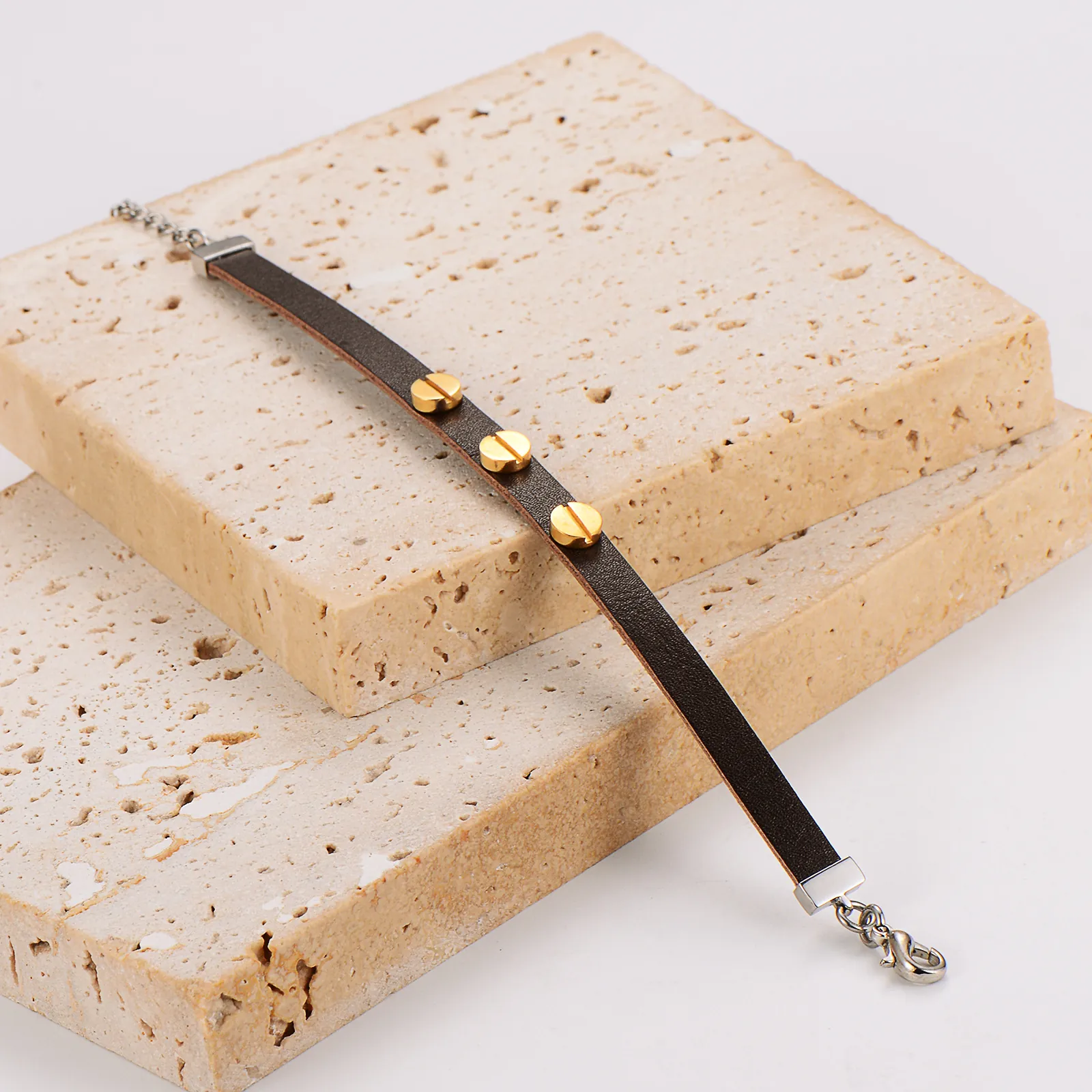 Bracciale Punk In Pelle Con Rivetti A Vite In Acciaio Inossidabile 304 Gioielli Di Moda Minimalista Per Uomo E Donna Marrone