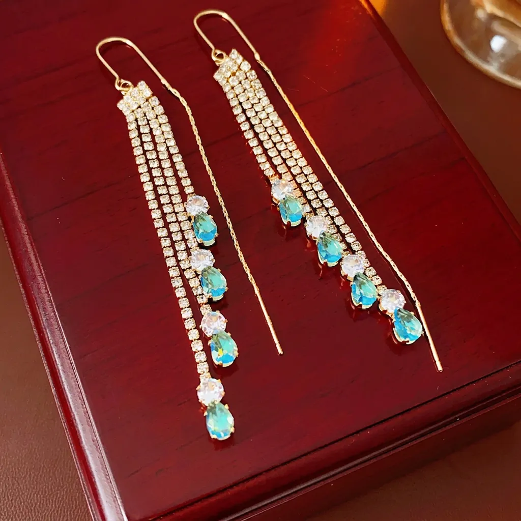 Goldfarbene Lange Quasten Ohrringe Mit Silbernem Ohrstecker Kupfer Zirkonia Wassertropfen Elegant Vintage Schmuck Für Damen