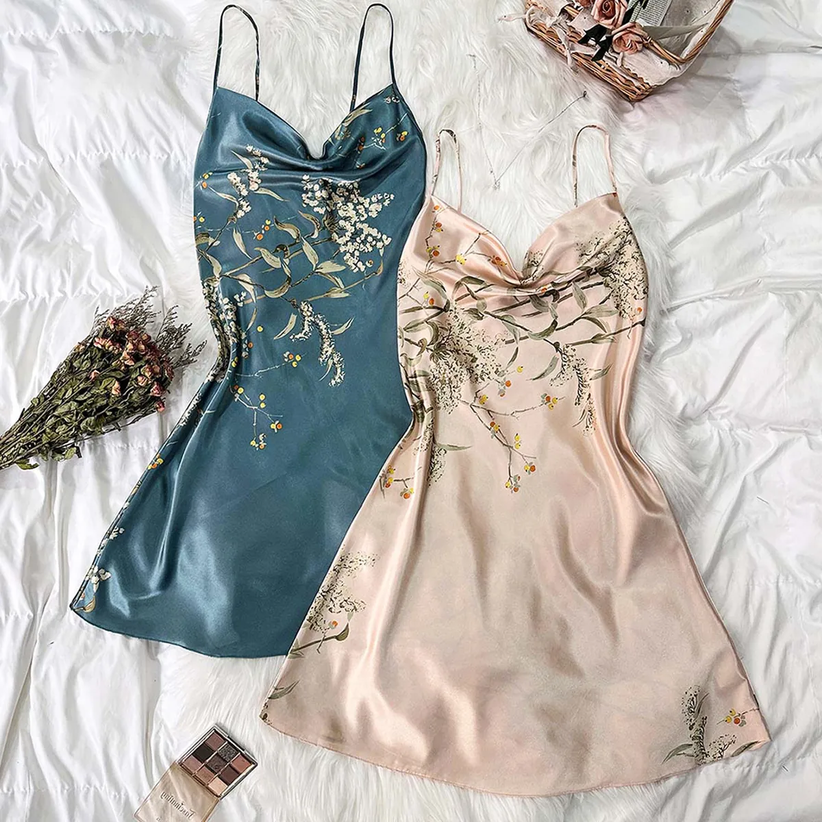 Nuisette Imprimé Fleuri Imitation Satin Col Bénitier Bretelles Spaghetti Vêtements De Nuit Loungewear Robe Pour Femmes