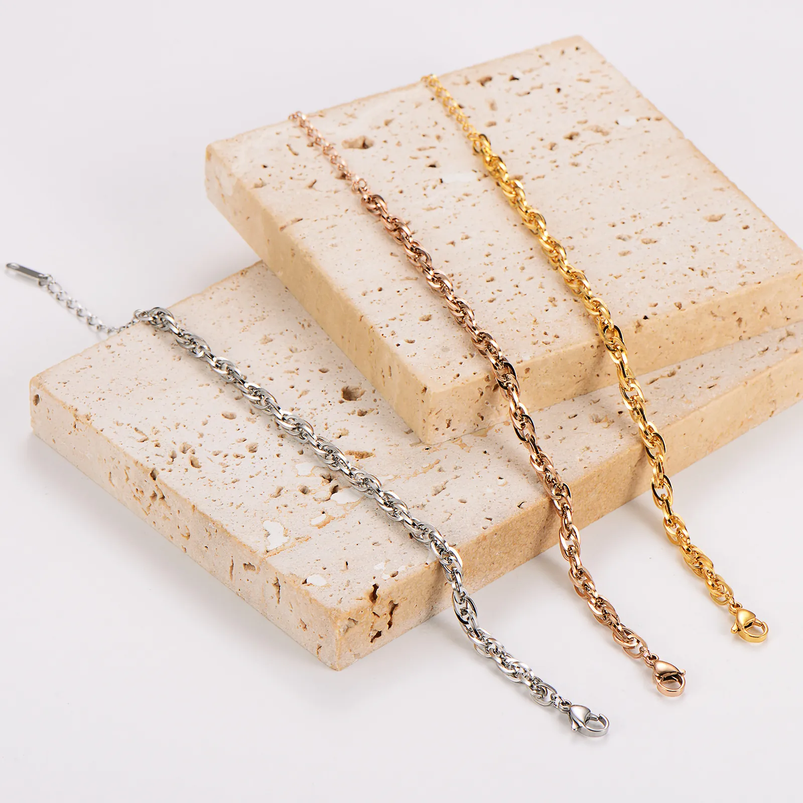 Bracciale A Catena In Corda Geometrica Acciaio Inossidabile 304 Placcato Oro 18K Gioielli Minimalisti Per Uomini Donne