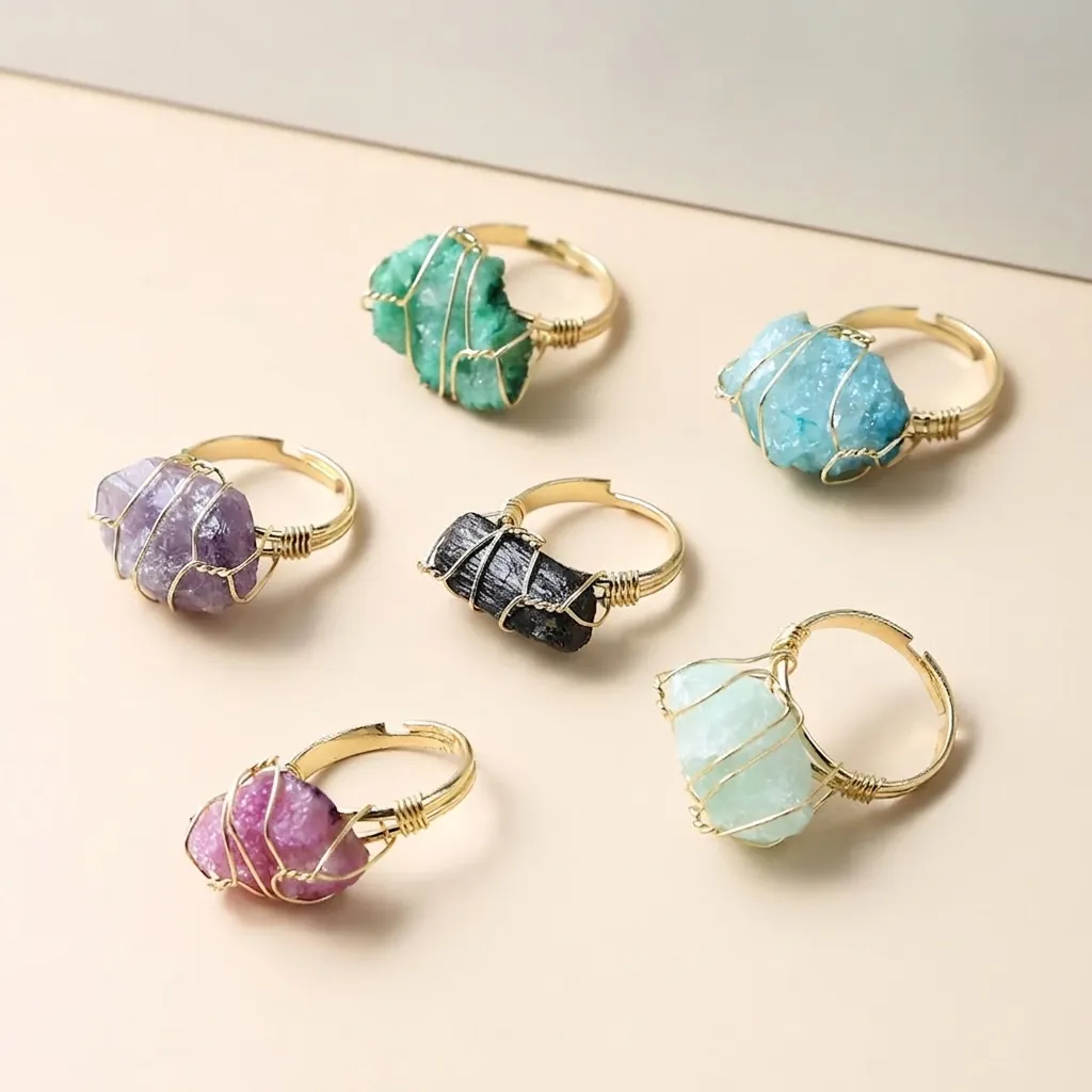 Anillo De Piedra En Bruto De Cristal Natural Envuelto En Alambre De Cobre Irregular Hecho A Mano Ajustable Para Mujeres