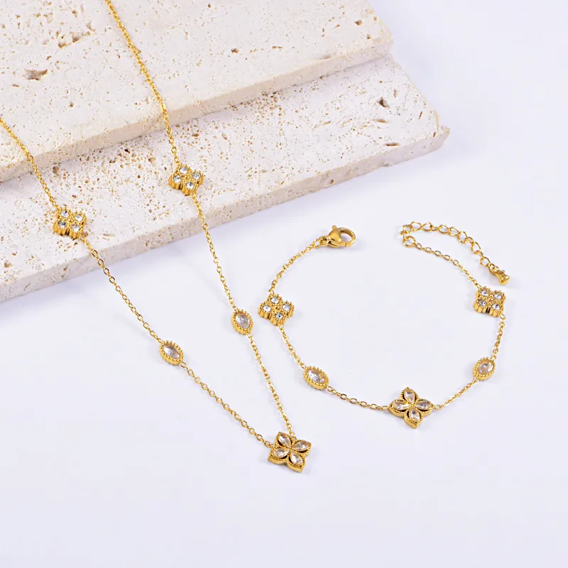 Stainless Steel Four Leaf Flower Necklace Oval Zircon Elegant Gold Plated Jewelry For Women Korean Style
