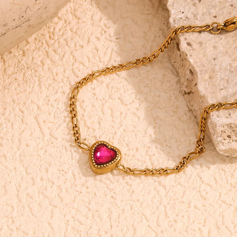 18K Gold Plated Stainless Steel Figaro Chain Bracelet With Red Heart Zircon Elegant Niche Jewelry For Women